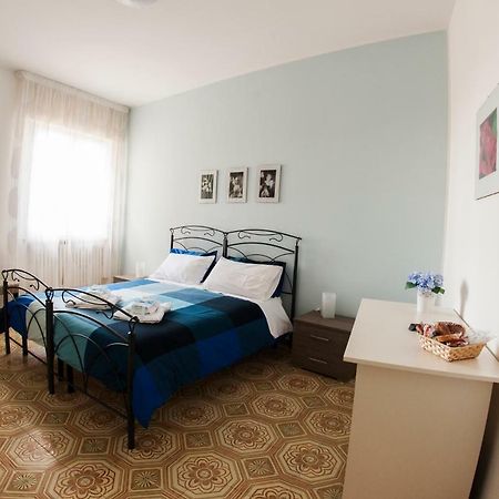 B&B Da Leo Каровиньо Екстериор снимка