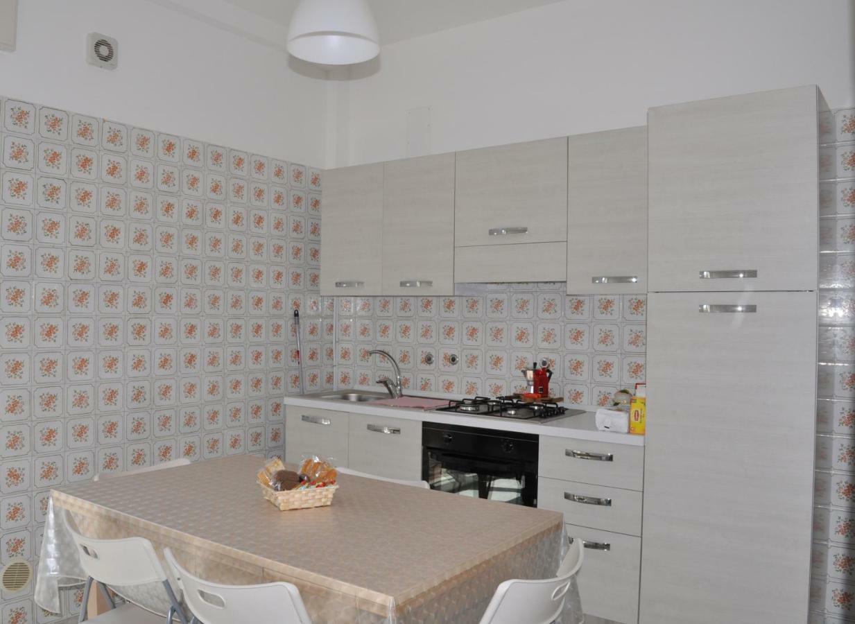 B&B Da Leo Каровиньо Екстериор снимка