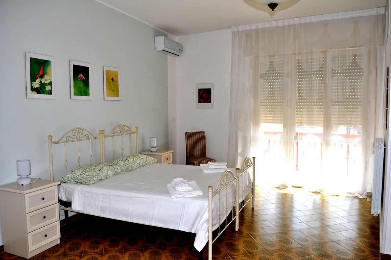 B&B Da Leo Каровиньо Екстериор снимка