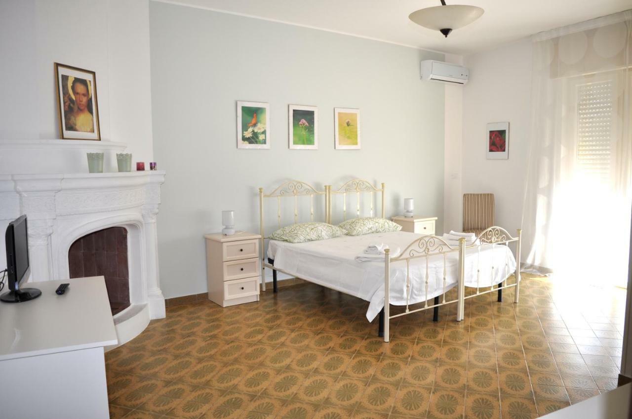 B&B Da Leo Каровиньо Екстериор снимка